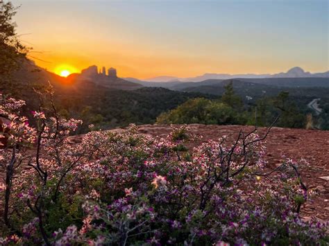 Sunset in Sedona, AZ : r/pics