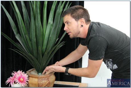 Busty Redhead Nicki Hunter Gets Her Pussy Licked And Fucked Hardcore