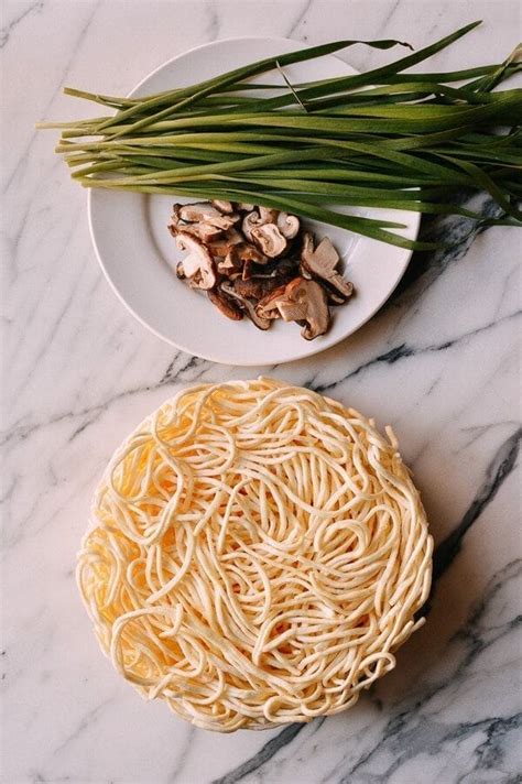 long life noodles yi mein  woks  life