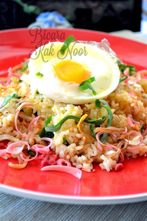 Nasi Goreng Cekur Bunga Kantan Poached Egg Dapur Kak Noor