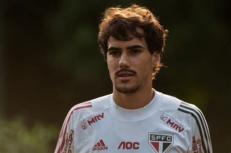 São Paulo recebe uma boa proposta para vender Igor Gomes