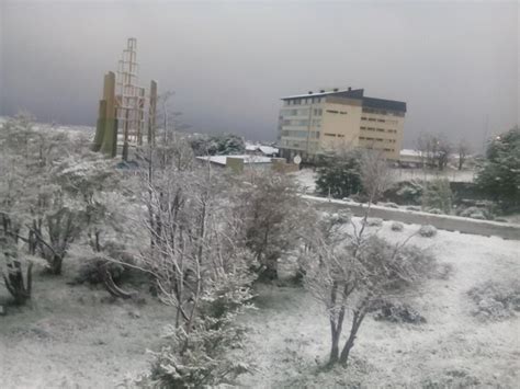 Ushuaia covered by snow in the middle of Spring - Weather anomaly ...