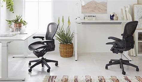 How to Set up Herman Miller Aeron Chair Adjustments for The First Time ...