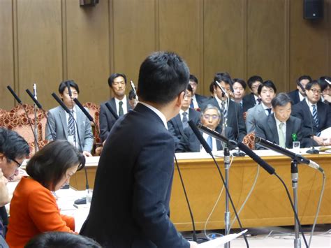 423 財政金融委員会質問時の様子を「いそざき動画」にアップしました！ 参議院議員 いそざき哲史 公式サイト