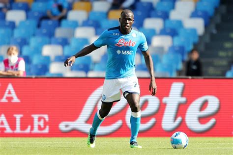 Juventus Hold Meeting With Entourage Of Napoli S Kalidou Koulibaly