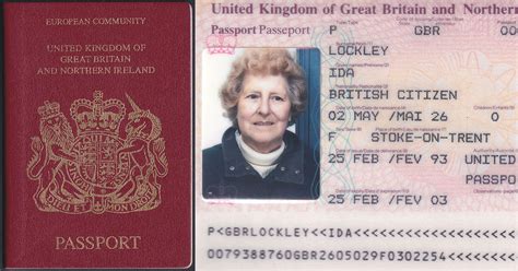 United Kingdom Of Great Britain And Northern Ireland Passport 1993 — 2003 European Community