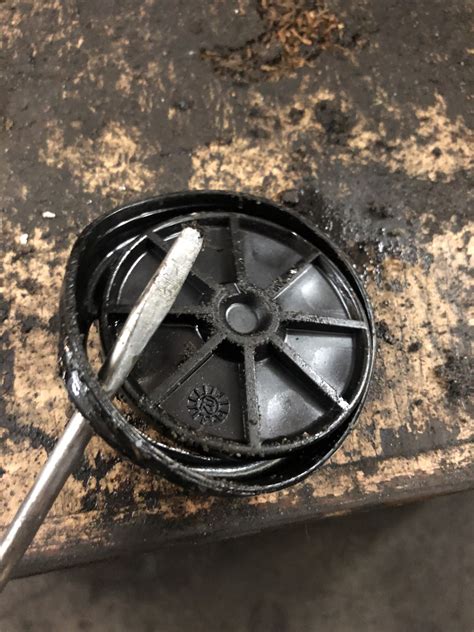 Замена мембраны клапана сброса картерных газов мерседес Ml 163 400cdi ...