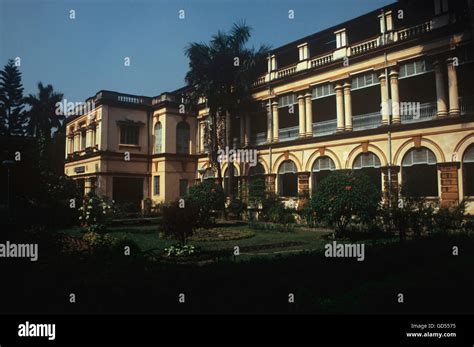 Jadavpur University building Stock Photo - Alamy