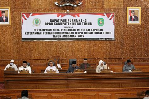 Bupati Kutim Sampaikan Nota Pengantar LKPJ 2022 Kepada DPRD Kutim