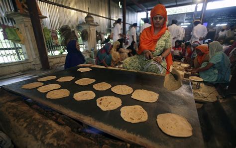 From the temple to the street: how Sikh kitchens are becoming the new food banks