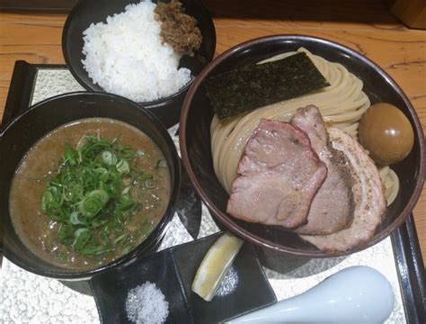 『チャーシュー海老カレーつけ蕎麦＋九条ネギ＋味玉＋半ライス』中華蕎麦 ひら井のレビュー ラーメンデータベース