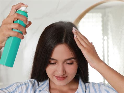 Apa Itu Dry Shampoo Inilah Penjelasan Dan Manfaat Yang Dimilikinya