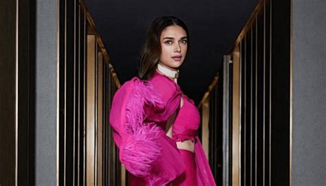 Aditi Rao Hydari Latest Photos Hot Sexy Pics Gallery