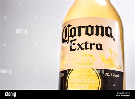 Logotipo de cerveza modelo fotografías e imágenes de alta resolución