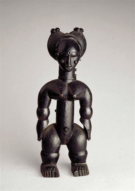 Paris Exhibition Sheds Light on Anonymous Masters of West African Sculpture