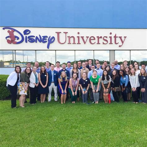 Want To Intern At Disney World Disney College Program Applications Are