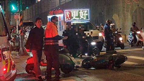 獨家！宣傳車擦撞機車騎士 記者致電查證游淑慧才知道 民視新聞網 Line Today