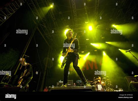Sum 41 europe hi-res stock photography and images - Alamy