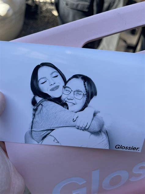 Picture Of Olivia Rodrigo With A Fan At The Olivia S Glossier