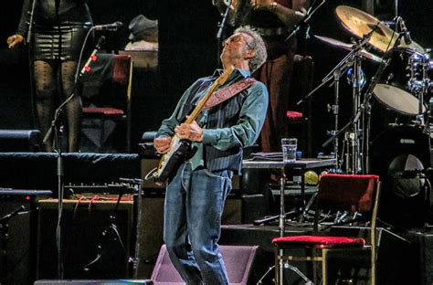 Eric Clapton Hosts Crossroads Guitar Festival In Los Angeles Pays Tribute To Robbie Robertson