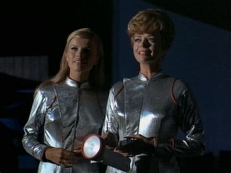 Lost In Space Season 3 Episode 2 Visit To A Hostile Planet