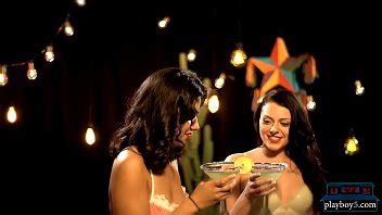 Sensual masaje lésbico con dos chicas morenas calientes XVIDEOS