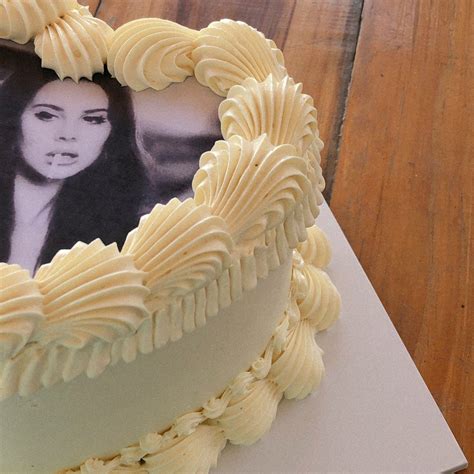 Lana del rey frame cake Ideas de pastel de cumpleaños Tortas bonitas