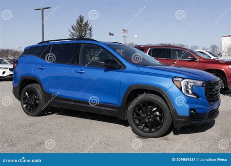 Gmc Terrain Slt Suv Display At A Dealership Gmc Offers The Terrain In