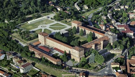 I Castelli Italiani Da Non Perdere Per Natale