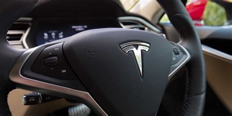 Tesla Details What To Expect From Autopilot 2 0 And Rolls Out New Features