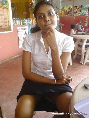 Indian Amateur Desi Girl Nude At Home With Boyfriend Foto Pornô