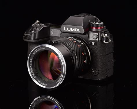 Представлен самый светосильный объектив с байонетом Leica L