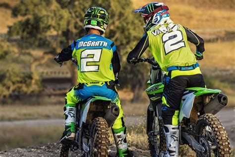 Motorrad Vergleich Kawasaki Kx450f 2018 Vs Yamaha Kodiak 450 2023