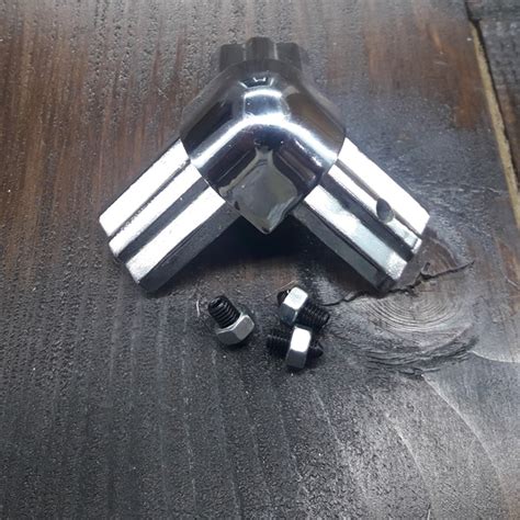 Соединитель тройной торгового профиля - 90 градусов, гальваника ...