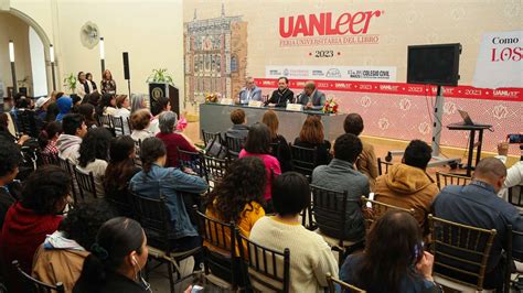 Obtiene Carlos Pascual El Premio Emilio Carballido Vida Universitaria