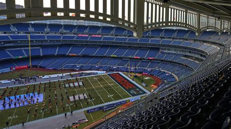 Yankee Stadium To Host Football Game Between Syracuse And Pitt