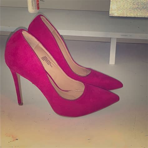 Hot Pink Pumps Gem