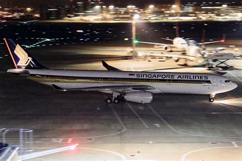 Singapore Airlines A330 300 9V STL Airbus A330 343X シンガポール Flickr