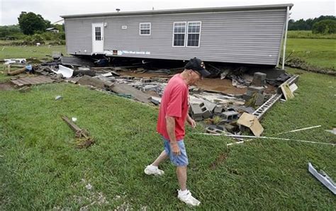 Dejan 15 Muertos Inundaciones En Tennessee