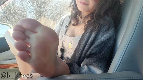 Am I Distracting You While You Drive Nudes VerifiedFeet NUDE PICS ORG