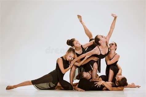 The Group Of Modern Ballet Dancers Stock Image Image Of Flexibility