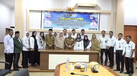 Wakil Bupati Dan Sekda Kabupaten Pangkep Membuka Training Centre Tc