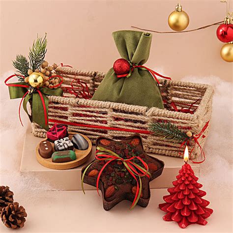 Buy/Send Shakkar Little Christmas Cheer Basket Online- FNP