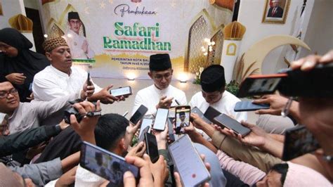 Buka Safari Ramadhan Hijriah Walikota Balikpapan Serahkan Secara