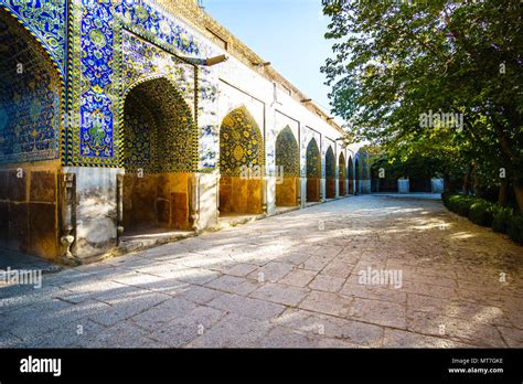 View On Buildings Of Jameh Mosque In Isfahan Iran Stock Photo Alamy