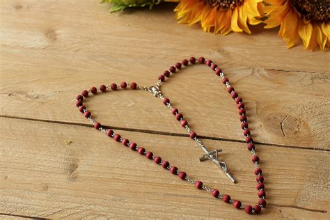 5 Ways of Praying the Rosary - Catholic Life In Our Times