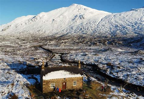 Bright Idea To Enjoy Winters Night At Coulags Bothy