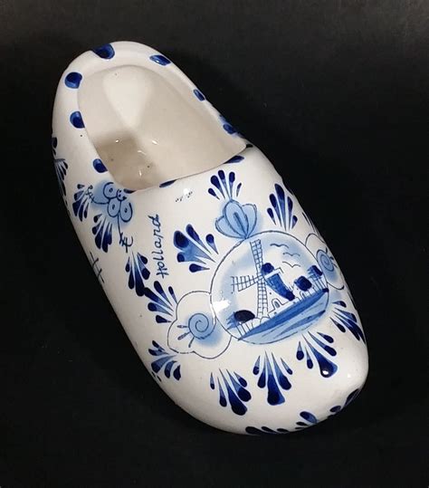 Delft Blue Hand Painted Dutch Windmill Decor Ceramic Clog Shoe Ash Tray