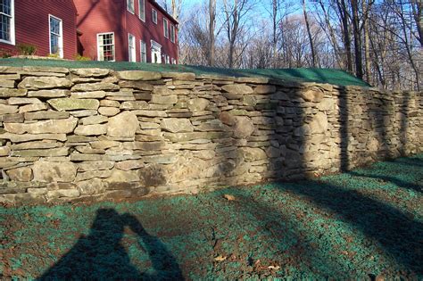 New England Fieldstone Retaining Wall | Country Landscaping, LLC