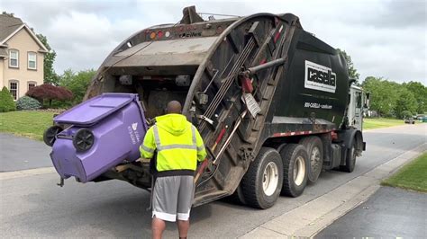 Super Fast Casella Waste Mack Mru Mcneilus Rear Loader Garbage Truck